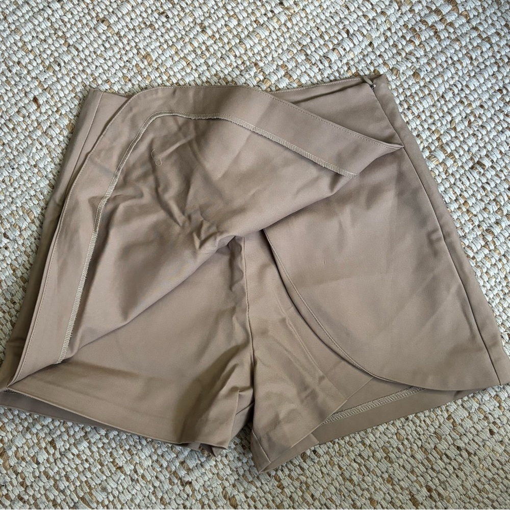Skort - Picture 2 of 4